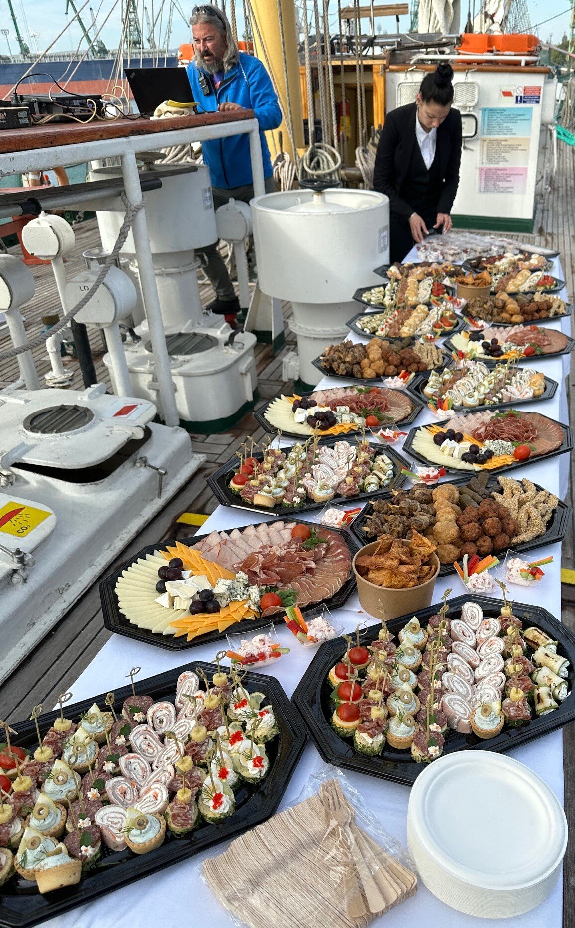 Кетъринг на кораб